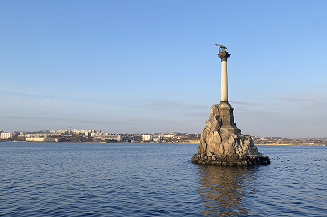 город Севастополь, памятник затопленным кораблям